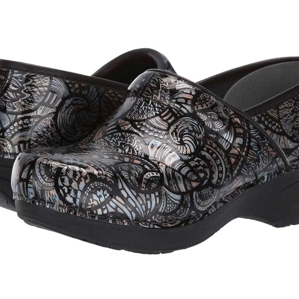 NWT Dansko XP20 clogs Women size 7-8; Dansko size 38.